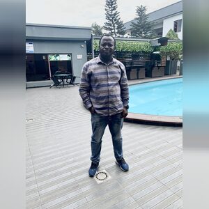 fredaliu, online dating profile photo