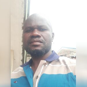 lolostic, online dating profile photo