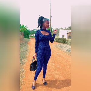chebet, online dating profile photo