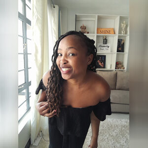 theresal, online dating profile photo