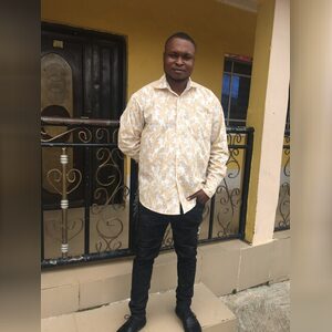 oguntosi, online dating profile photo