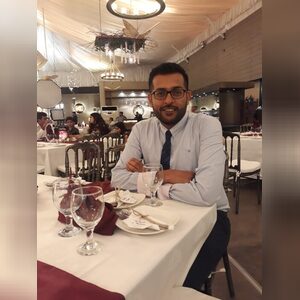 makhdm, online dating profile photo