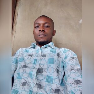 akinben, online dating profile photo