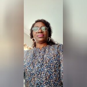 momore, online dating profile photo