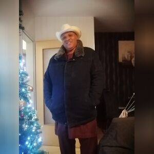 jsurutu, online dating profile photo