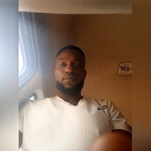 michmuyi, online dating profile photo