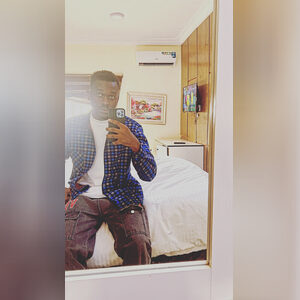 oyemwen, online dating profile photo