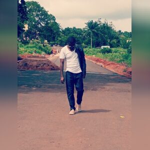 saints, online dating profile photo