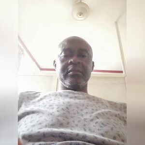 portaloo, online dating profile photo