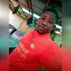 aoluwo1-, online dating profile photo