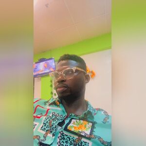 femilegend, online dating profile photo