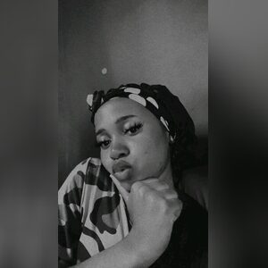 esta147, online dating profile photo