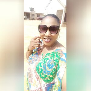 adetbell, online dating profile photo