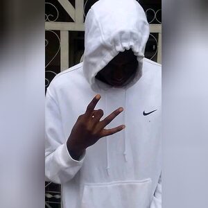 wg53663, online dating profile photo