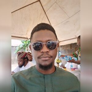 tunde69, online dating profile photo