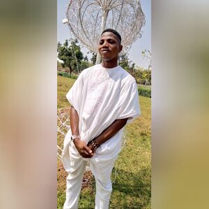 lawaayor, online dating profile photo