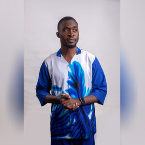 olaleye_, online dating profile photo