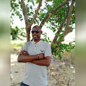 iareh, online dating profile photo