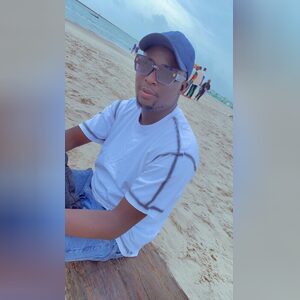 oluwoley, online dating profile photo
