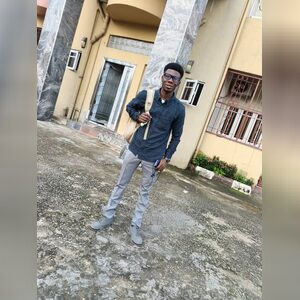 krown, online dating profile photo