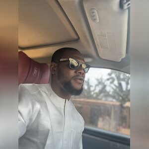 eazeez, online dating profile photo