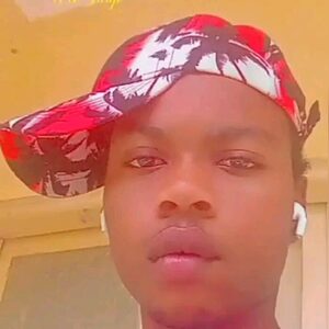 triplece, online dating profile photo