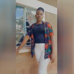 lauramak, online dating photo