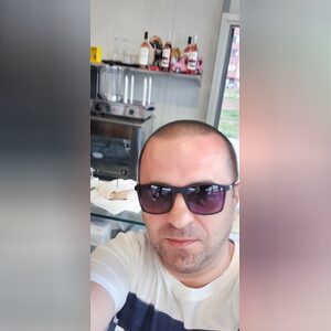 yarovou, online dating profile photo