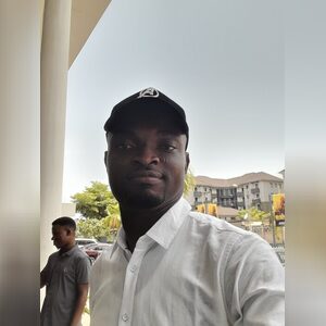 okewu, online dating profile photo