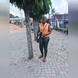 esty_sleek, online dating profile photo