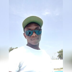 mdone, online dating profile photo