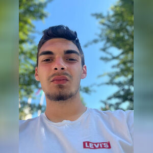 chaser, online dating profile photo