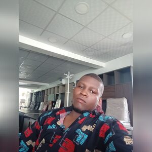 akahvibes, online dating profile photo