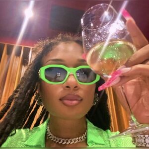 hoesloveme, online dating profile photo
