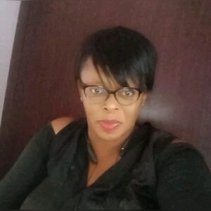 yvonnenn, online dating profile photo