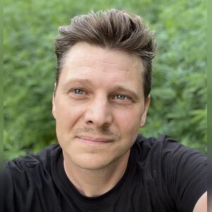 peteroku, online dating profile photo