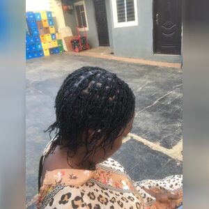 aadewu5-, online dating profile photo