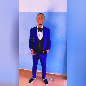opakunle, online dating profile photo