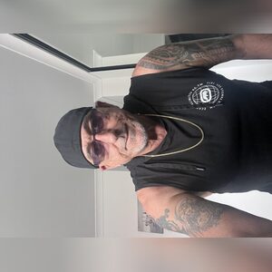 olisj13, online dating profile photo