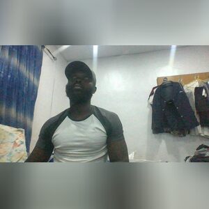 deeny, online dating profile photo