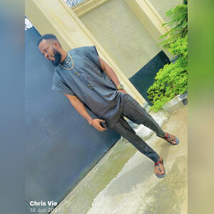 lawchris, online dating profile photo