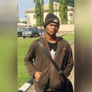 kissme, online dating profile photo