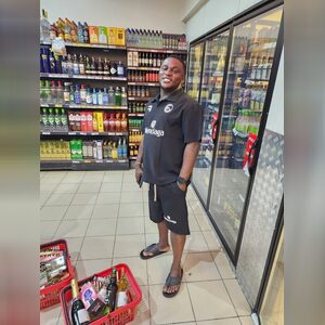 lukebasi, online dating profile photo
