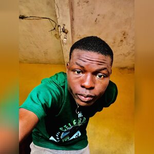 benjisai, online dating profile photo