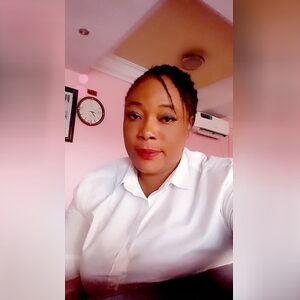 queenkic, online dating profile photo