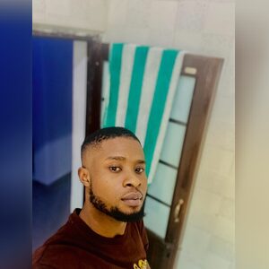 chidough, online dating profile photo