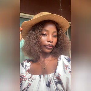 beckybee, online dating profile photo