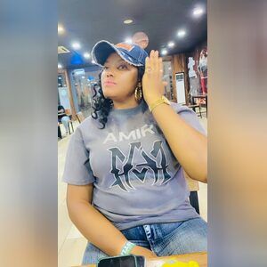 lizzytof, online dating profile photo