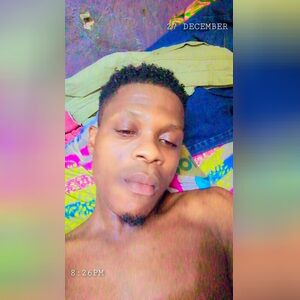 iayomide, online dating profile photo