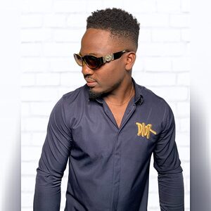 dozie, online dating profile photo